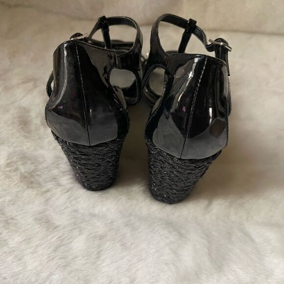 WHBM patent black ankle straps platform wedge sandals front bow accent SZ9.5 - Picture 5 of 9